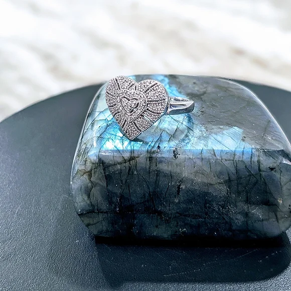 Affinity Diamond Sterling Heart Ring - Picture 5 of 11